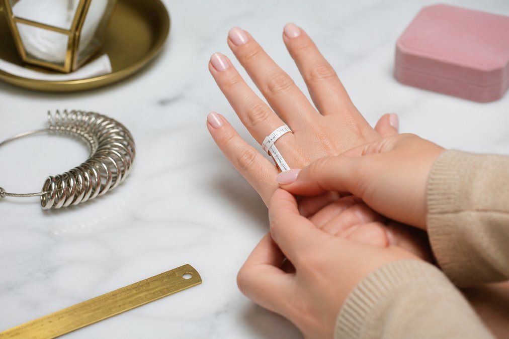 Best Way to Measure Finger Size for an Engagement Ring