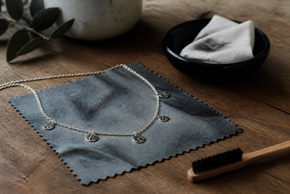 Does Sterling Silver Tarnish Daily? Care Guide