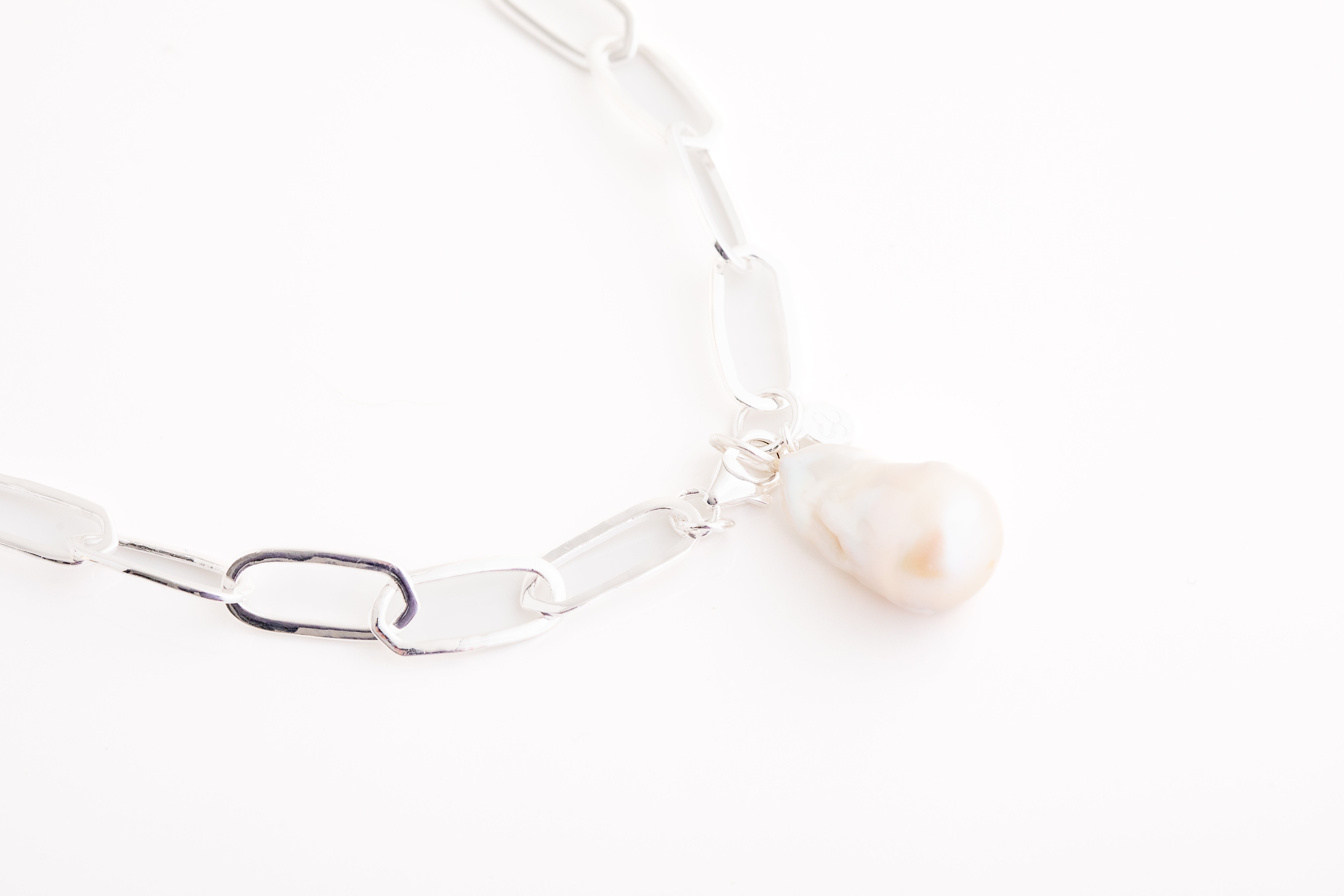 Silver Chunky Chain Necklace with Large Baroque Pearl