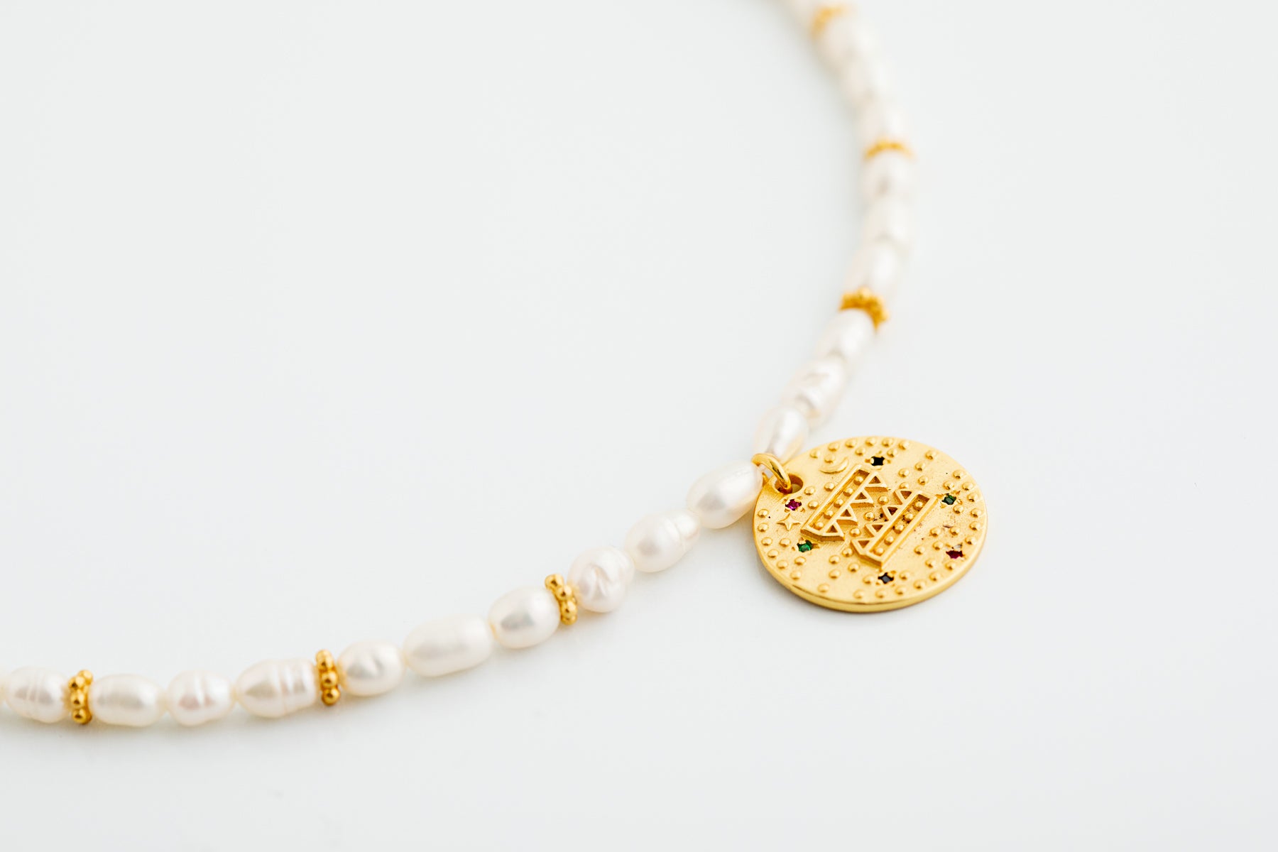 Gold Pearl Pendant Necklace