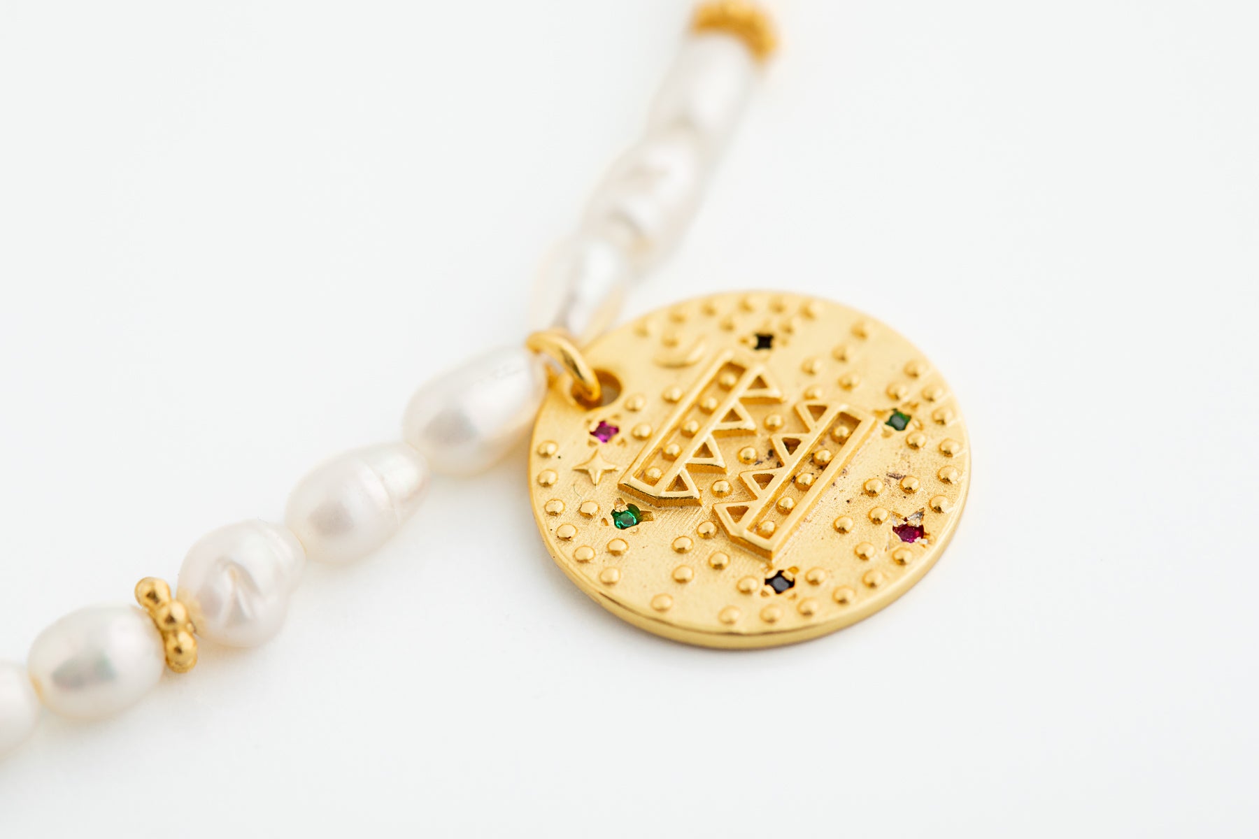 Gold Pearl Pendant Necklace
