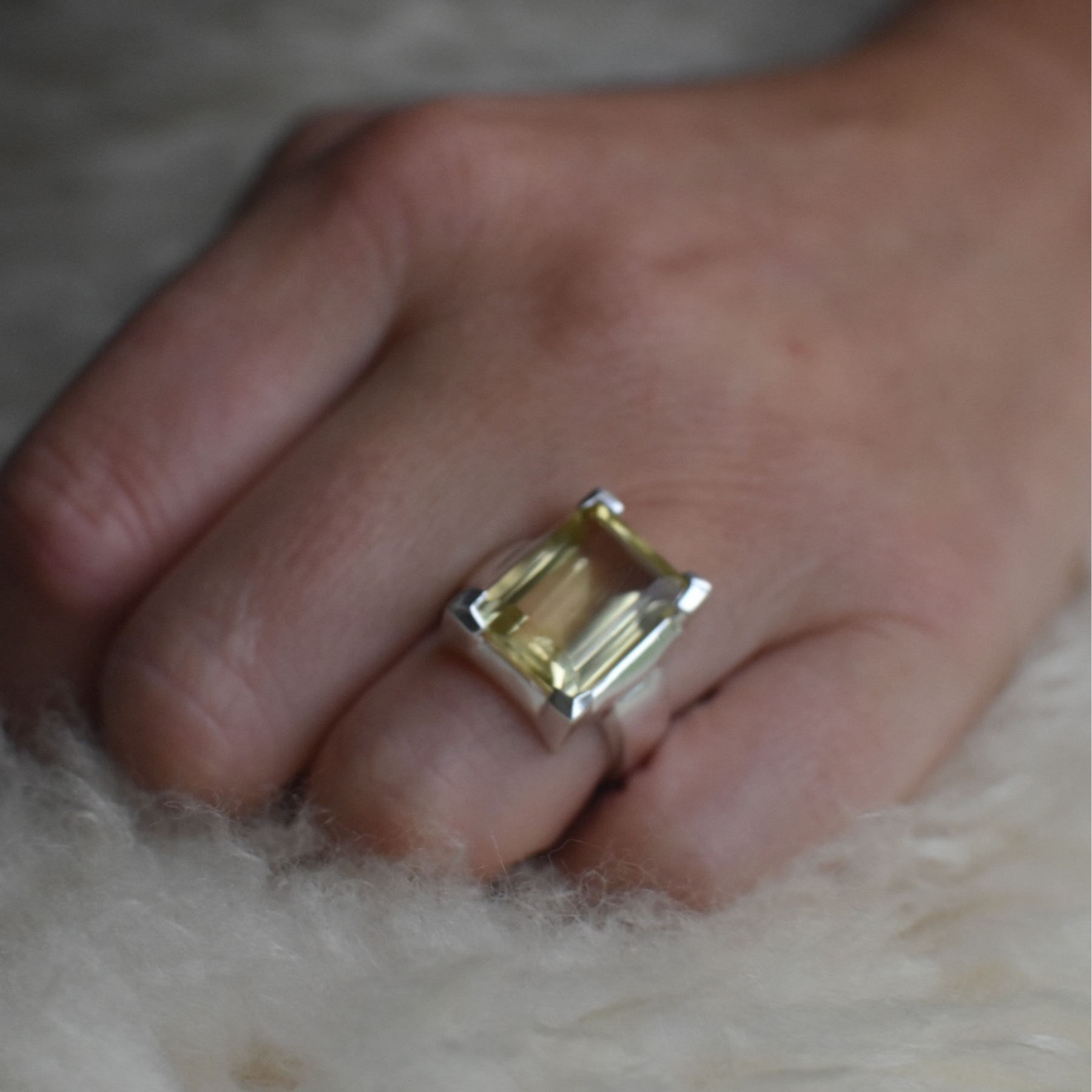Large Lemon Quartz Ring
