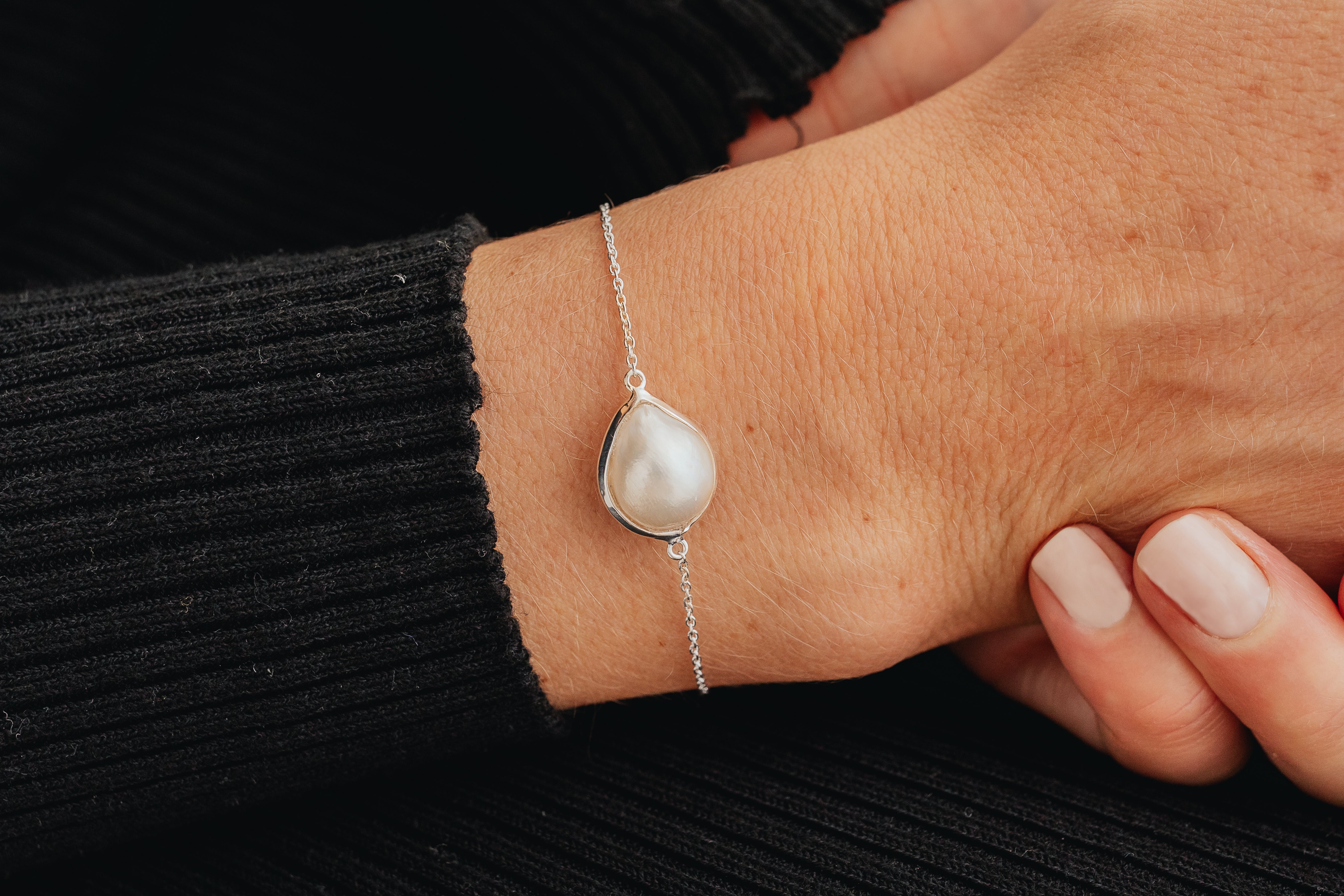 Pearl Bracelet in Silver Setting