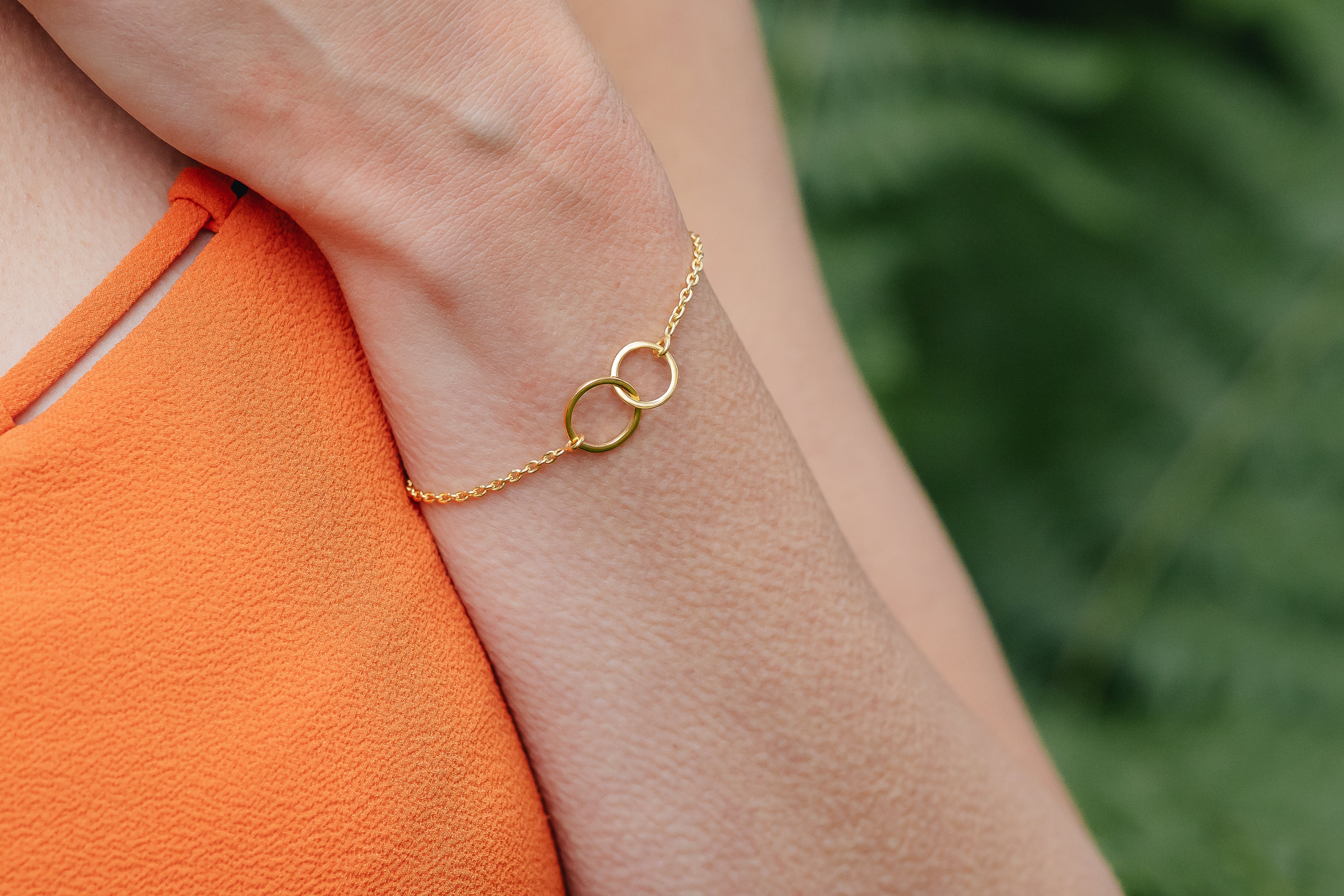 Gold Interlinked Circle Bracelet