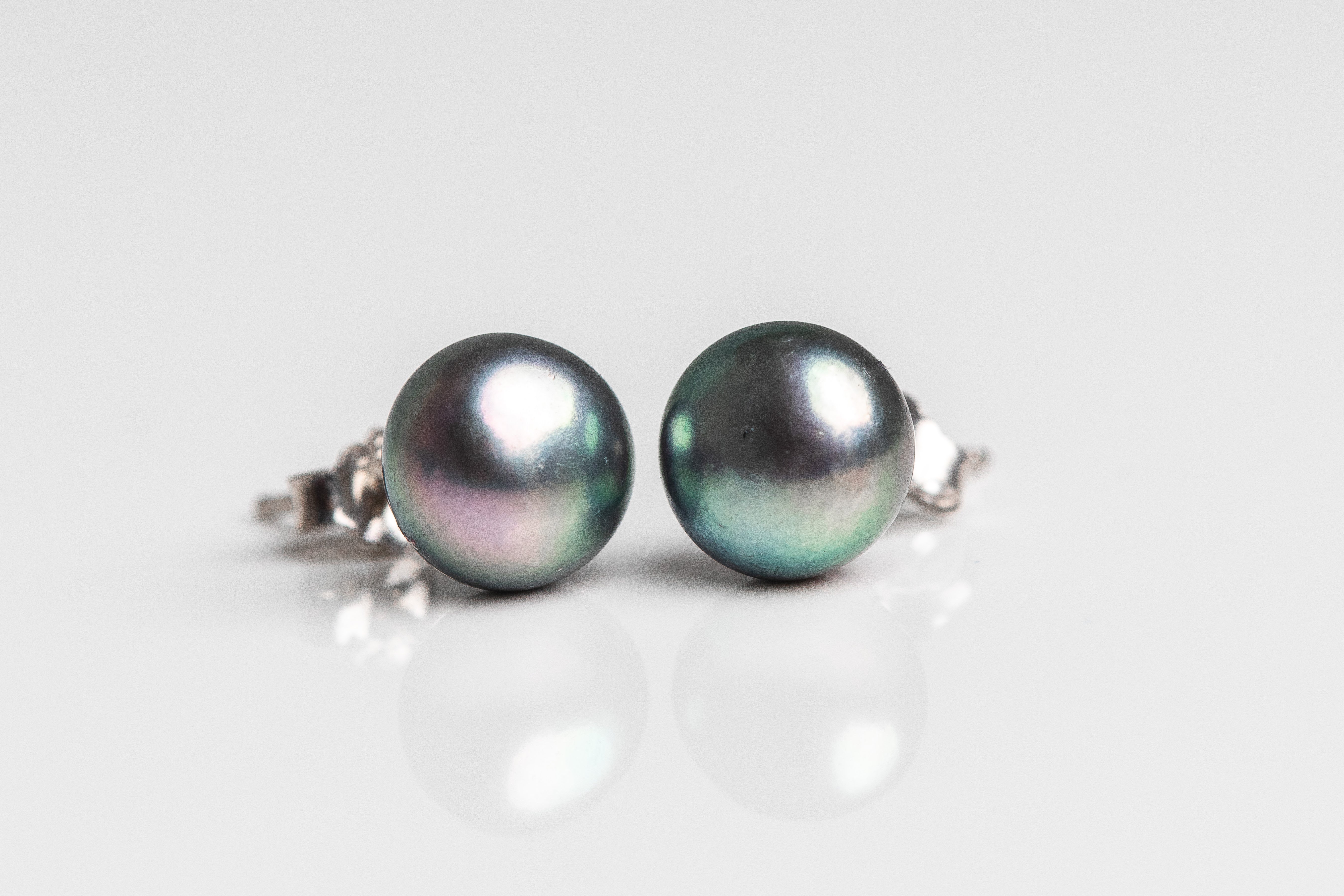 Small Freshwater Pearl Stud Earrings