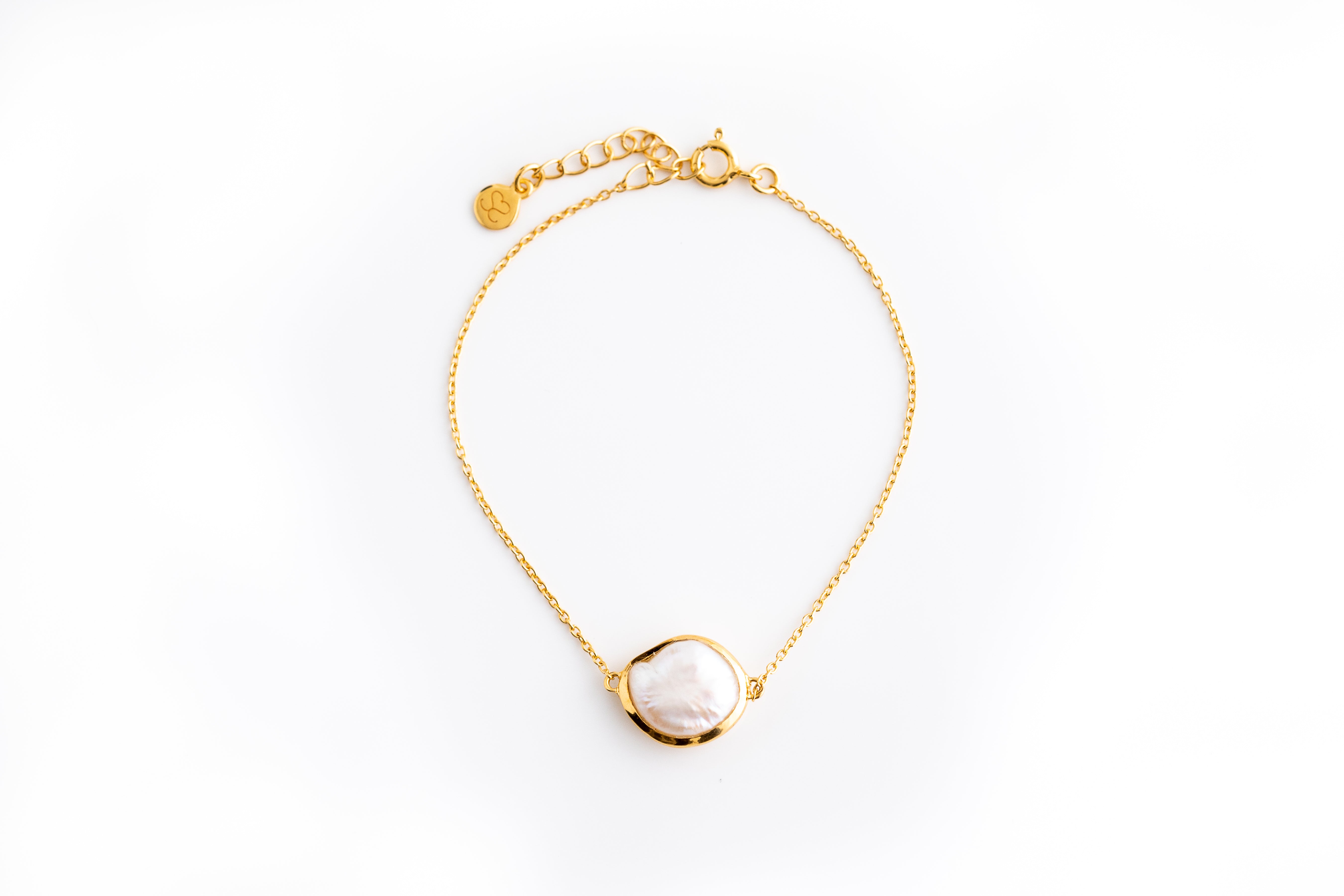 Pearl Bracelet in Gold Setting