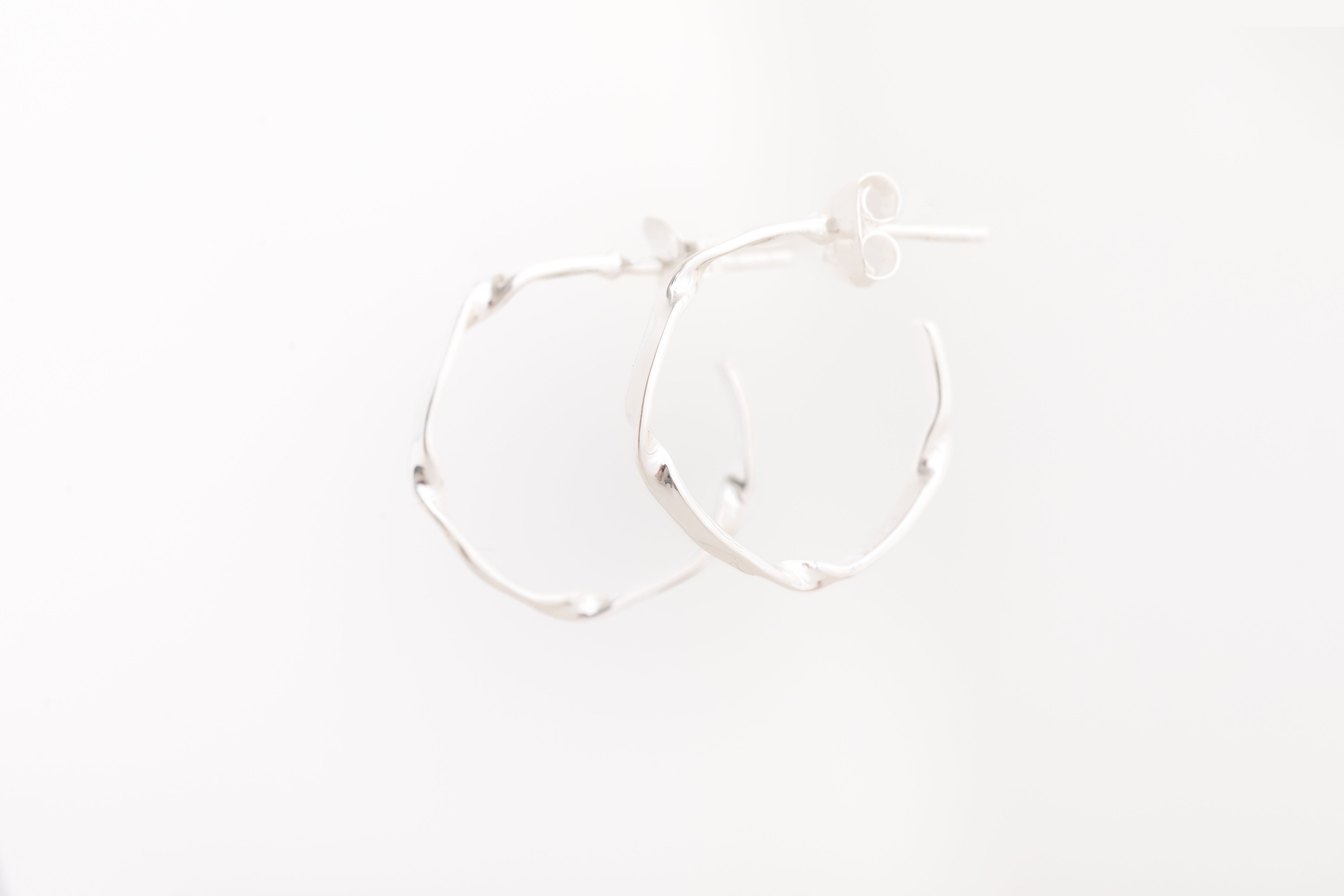 Twisted Silver Hoops