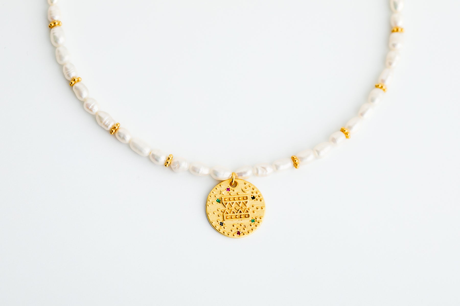 Gold Pearl Pendant Necklace