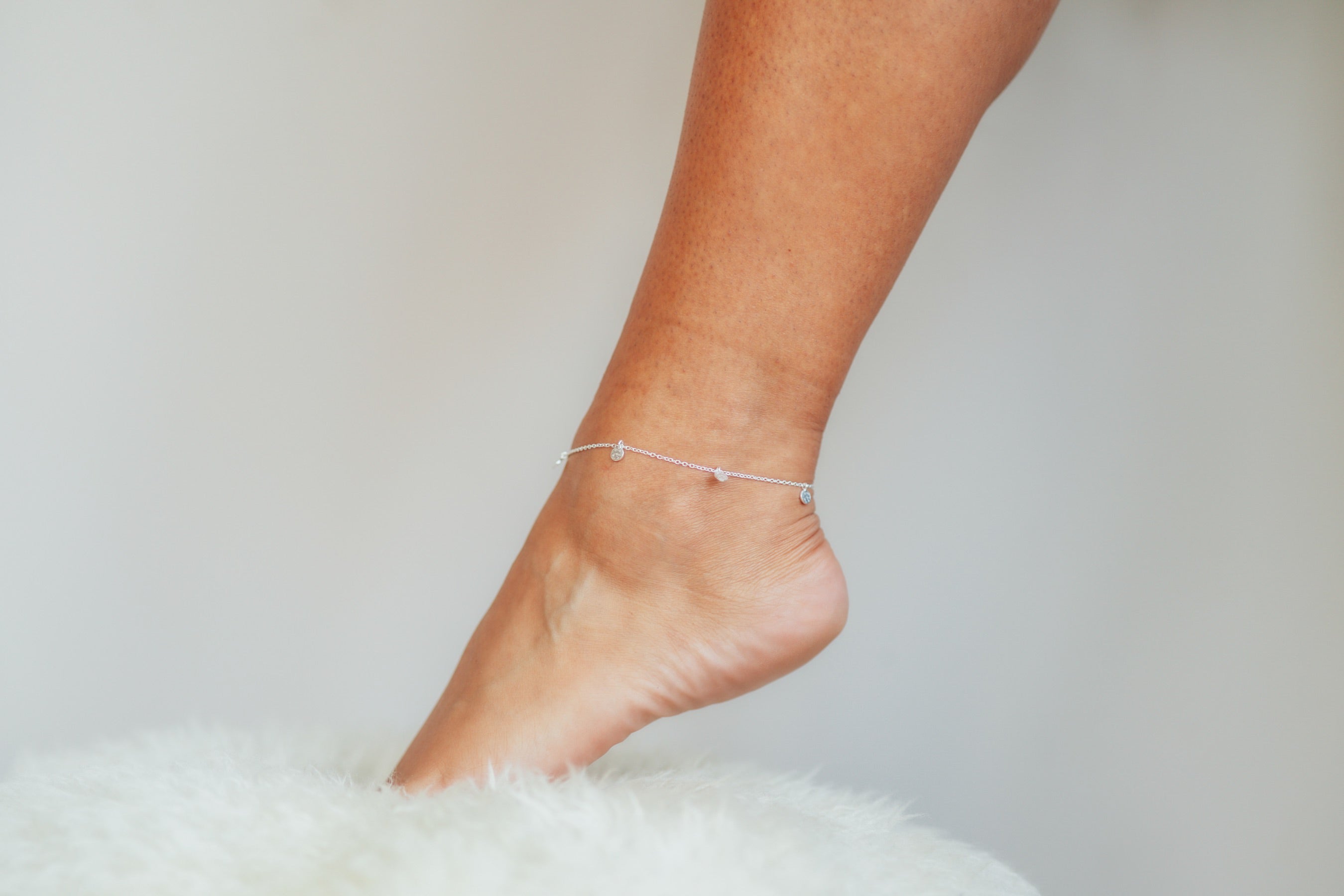 Silver Mini Hammered Disc Anklet