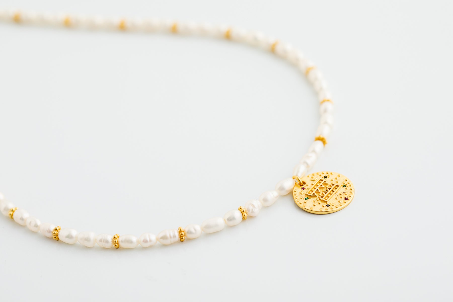 Gold Pearl Pendant Necklace
