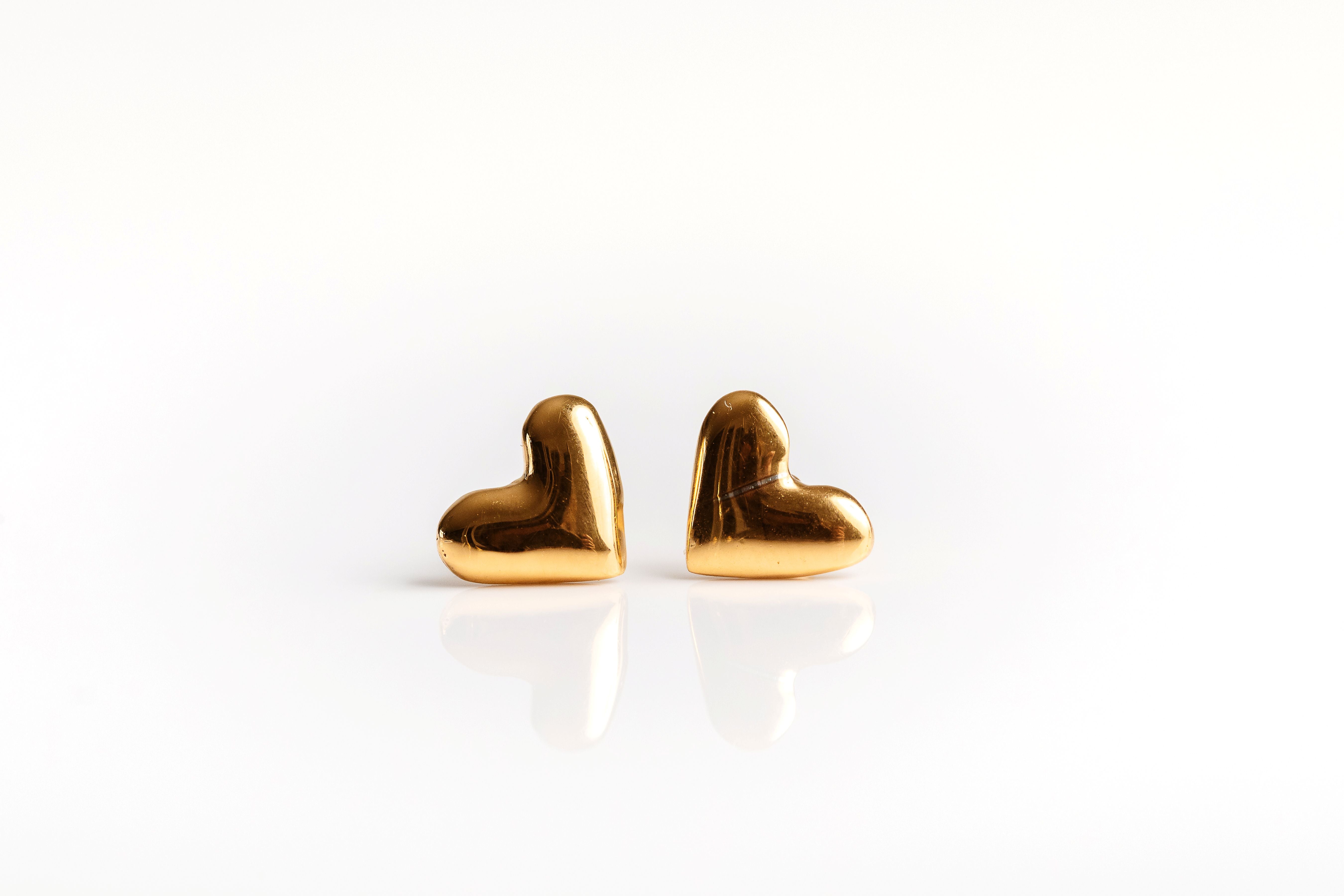 Tiny Gold Heart Set