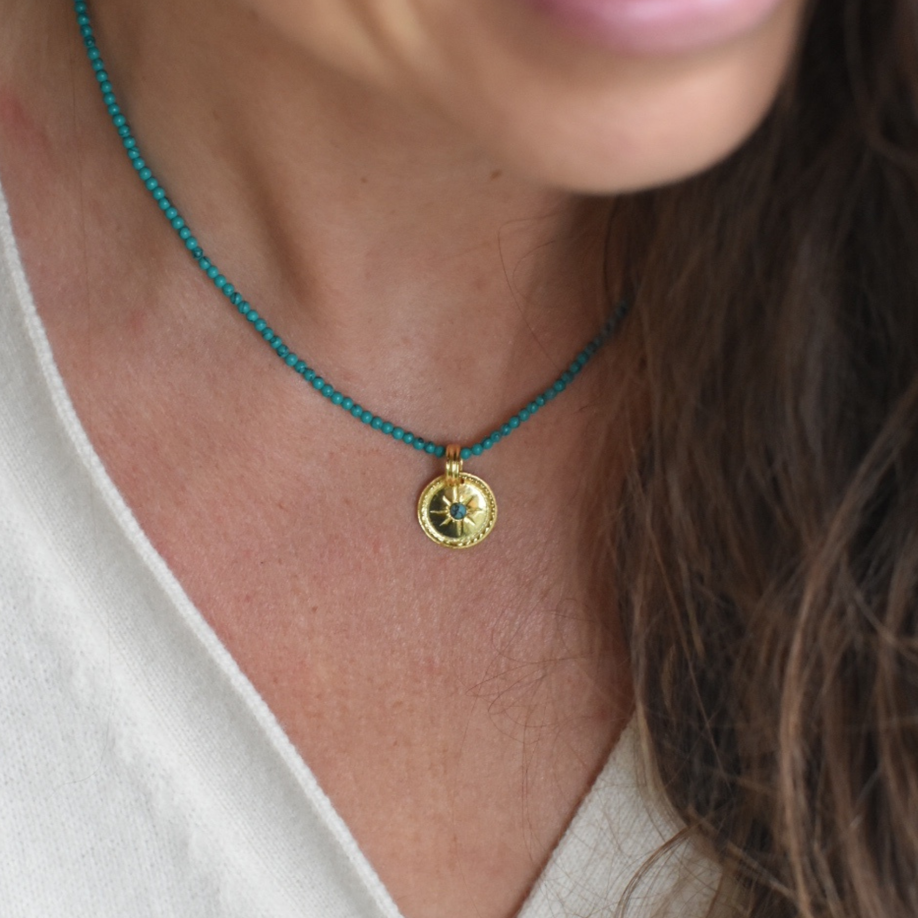 Turquoise Beaded Neckace with Detachable Gold Pendant