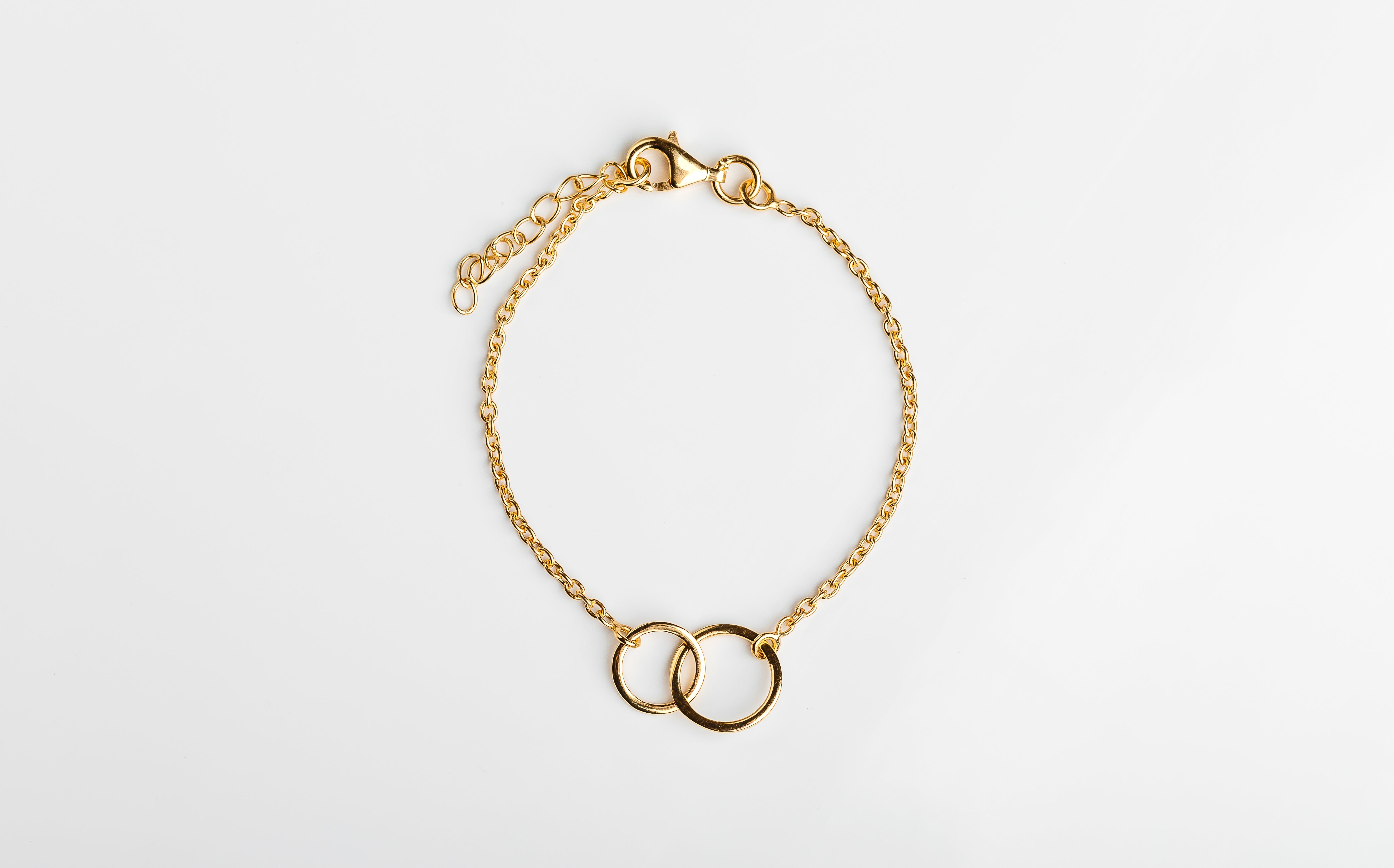 Gold Interlinked Circle Bracelet